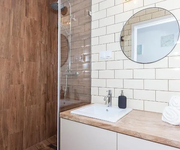 Book Fabryczna Lejlighed